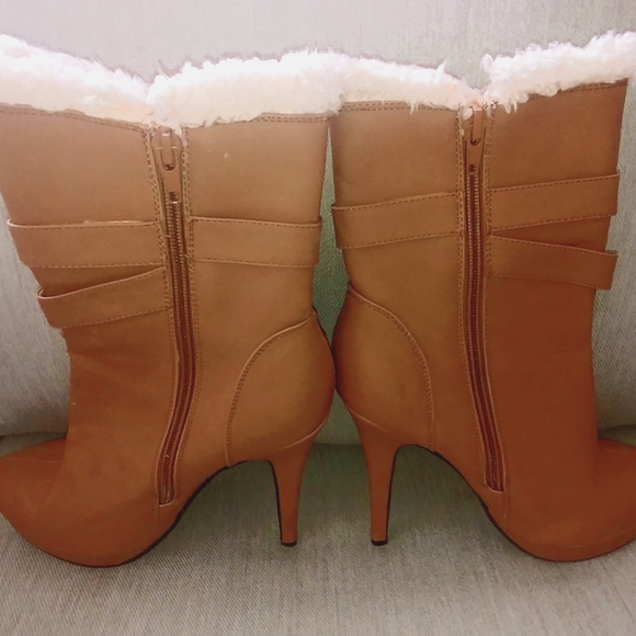 JustFab Boots with the Fur! Brand New, Never Worn! Size 8 - Picture 4 of 15